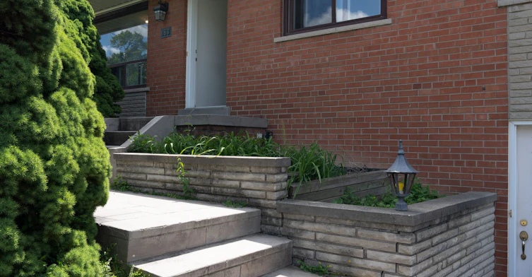153 Newton Drive, Toronto, ON, M2M 2N4 - 7