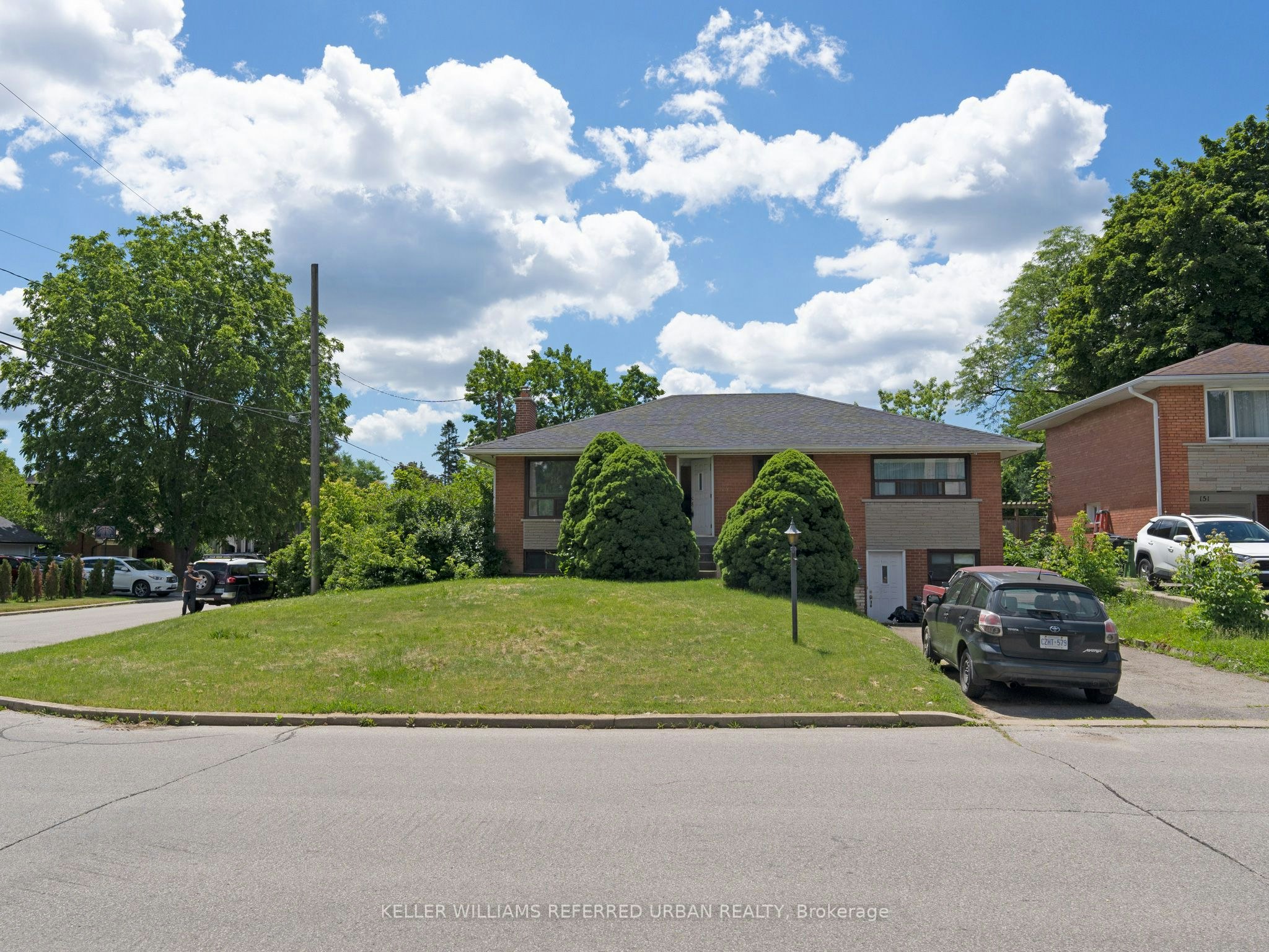153 Newton Drive, Toronto, ON, M2M 2N4 - 5