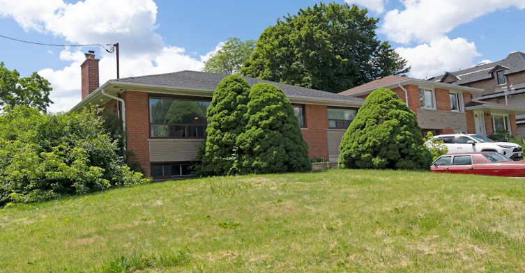 153 Newton Drive, Toronto, ON, M2M 2N4