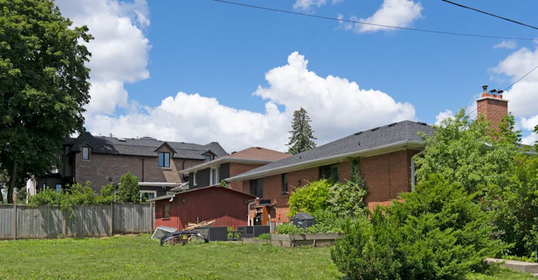 153 Newton Drive, Toronto, ON, M2M 2N4 - 4