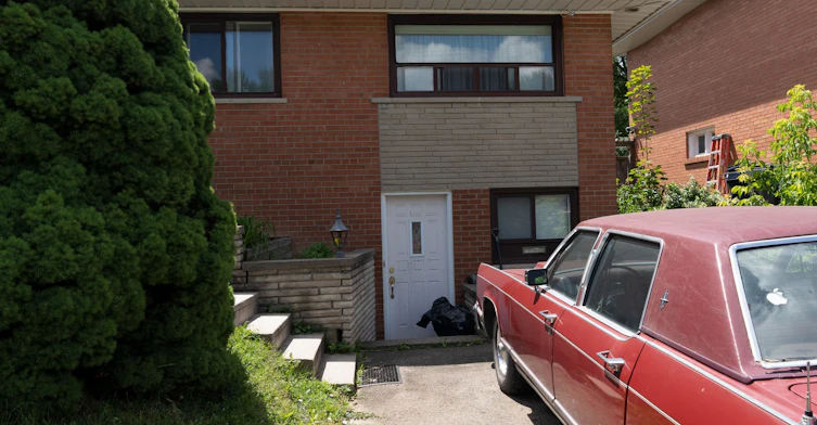153 Newton Drive, Toronto, ON, M2M 2N4 - 6