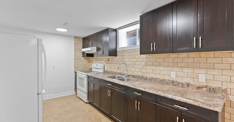 LOWER-502 Westmount Avenue, Toronto, ON, M6E 3N5 - 7