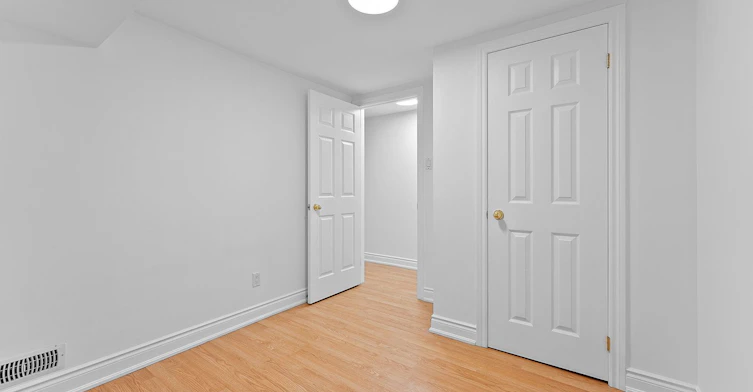 LOWER-502 Westmount Avenue, Toronto, ON, M6E 3N5 - 11