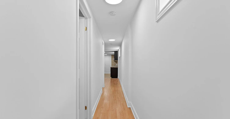 LOWER-502 Westmount Avenue, Toronto, ON, M6E 3N5 - 3
