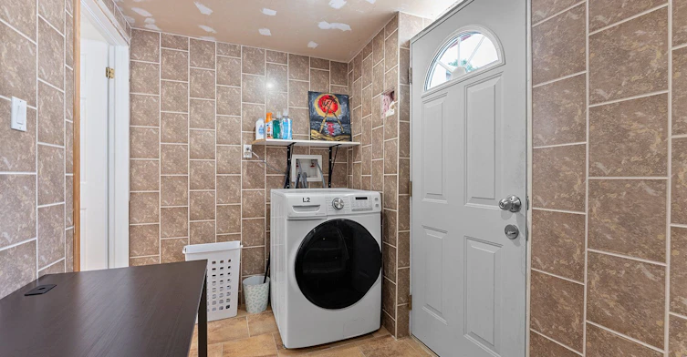 LOWER-502 Westmount Avenue, Toronto, ON, M6E 3N5 - 14