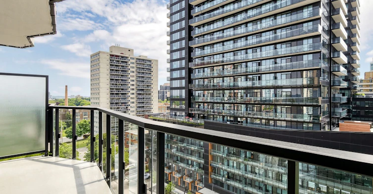 819-110 Broadway Avenue E, Toronto, ON, M4P 1V3 - 38