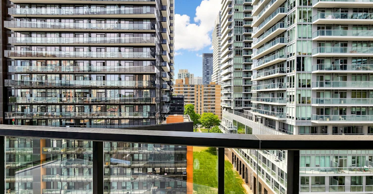 819-110 Broadway Avenue E, Toronto, ON, M4P 1V3 - 26