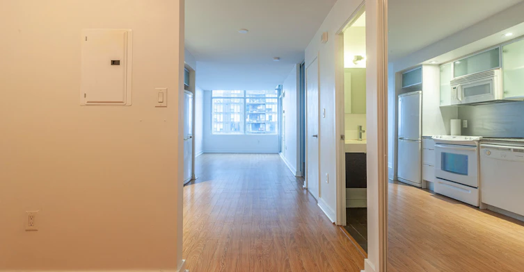 3011-25 Telegram Mews, Toronto, ON, M5V 3Z1 - 9