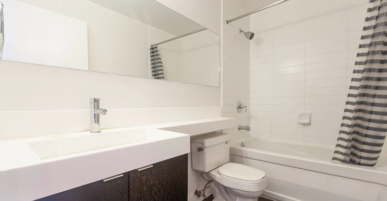 3011-25 Telegram Mews, Toronto, ON, M5V 3Z1 - 26