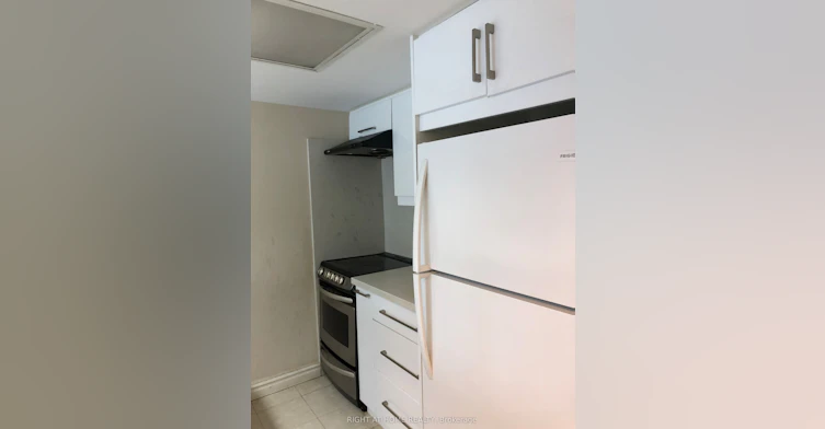 2507-38 Elm Street, Toronto, ON, M5G 2K5 - 5