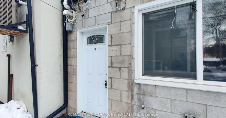 C-586 Parliament Street, Toronto, ON, M4X 1P8