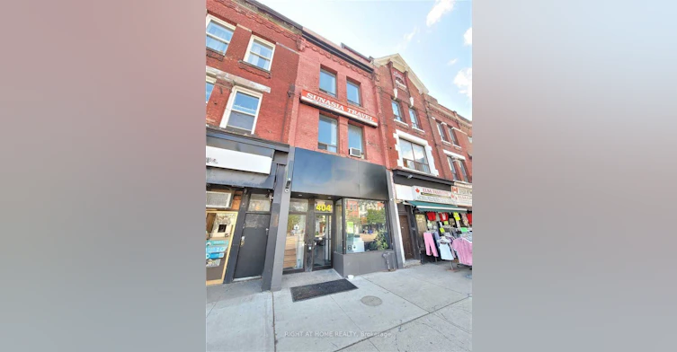 3rd Fl-404 Spadina Avenue, Toronto, ON, M5T 2G7