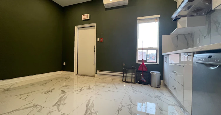 3rd Fl-404 Spadina Avenue, Toronto, ON, M5T 2G7 - 7