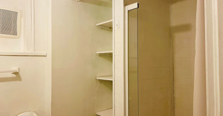 Basement-218 Heath Street W, Toronto, ON, M5P 1N7 - 8