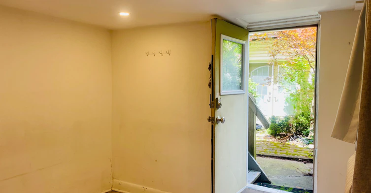 Basement-218 Heath Street W, Toronto, ON, M5P 1N7 - 11