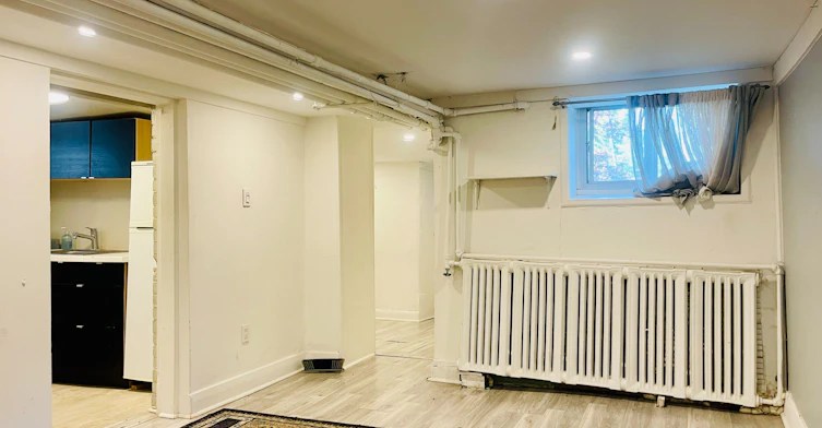 Basement-218 Heath Street W, Toronto, ON, M5P 1N7 - 13
