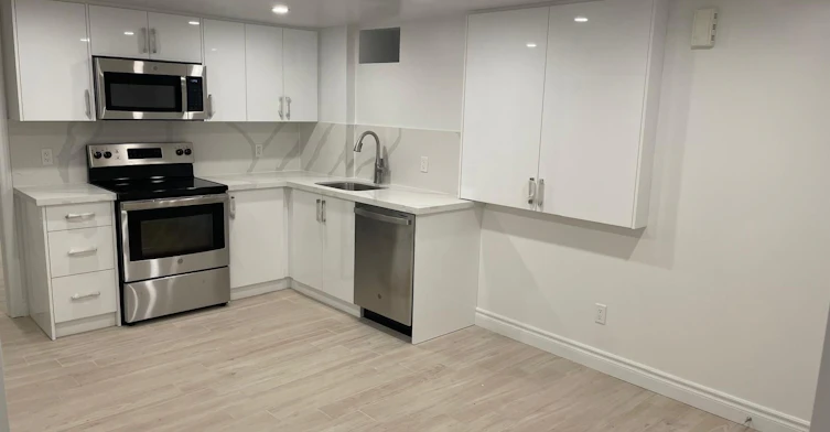 Lower-61 Cecil Street, Toronto, ON, M5T 1N5 - 2
