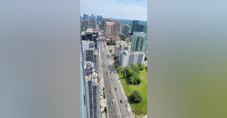 3407-8 Olympic Garden Drive, Toronto, ON, M2M 0B9 - 14