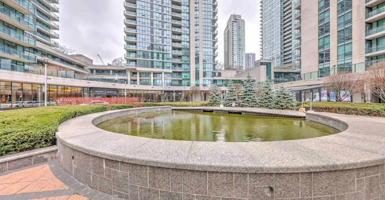 3910-33 Bay Street, Toronto, ON, M5J 2Z3 - 2