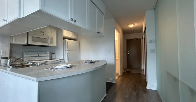 1204-909 Bay Street, Toronto, ON, M5S 3G2 - 3