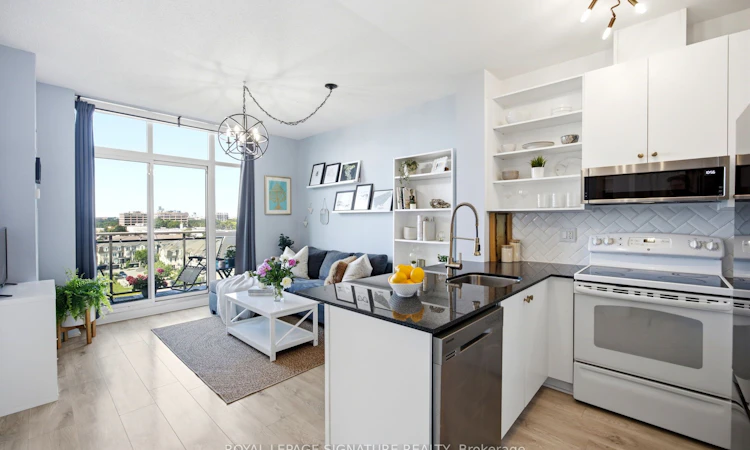 923-120 Dallimore Circle