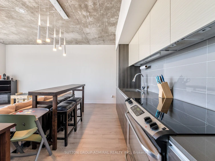 1602-20 Minowan Miikan Lane, Toronto, ON, M6J 0E5 - 9