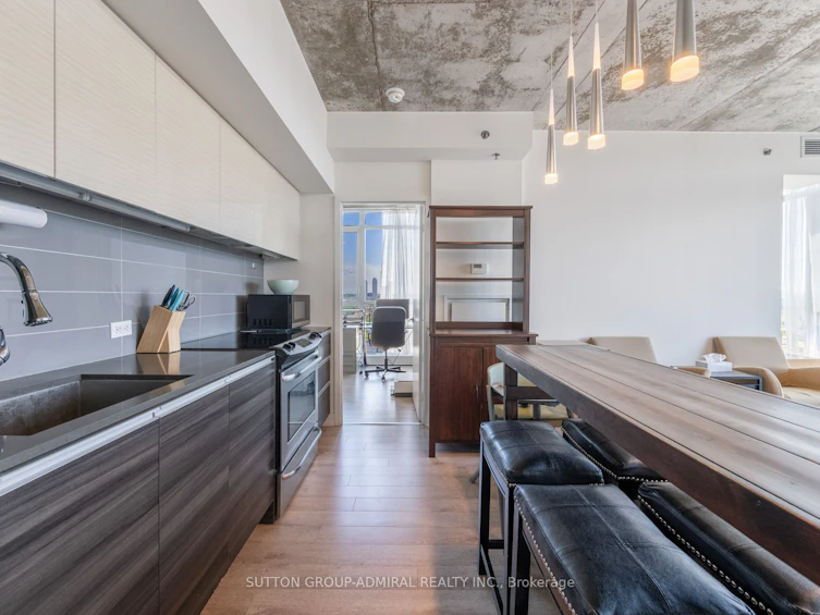 1602-20 Minowan Miikan Lane, Toronto, ON, M6J 0E5 - 8