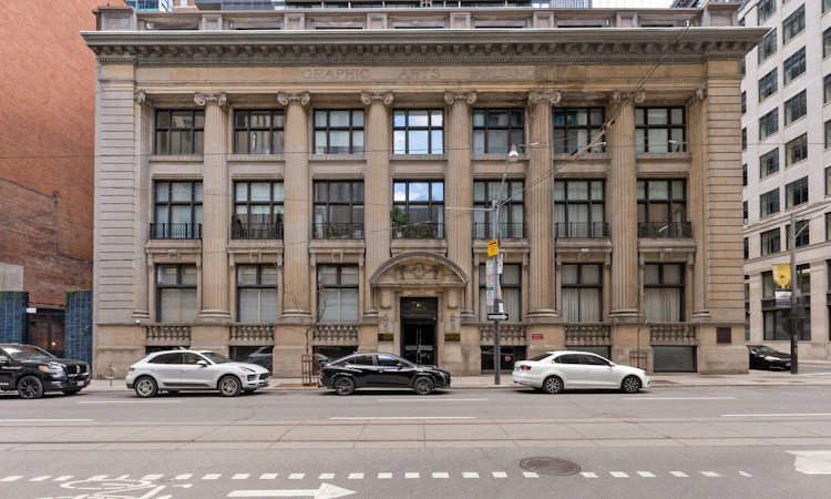 303-73 Richmond Street W