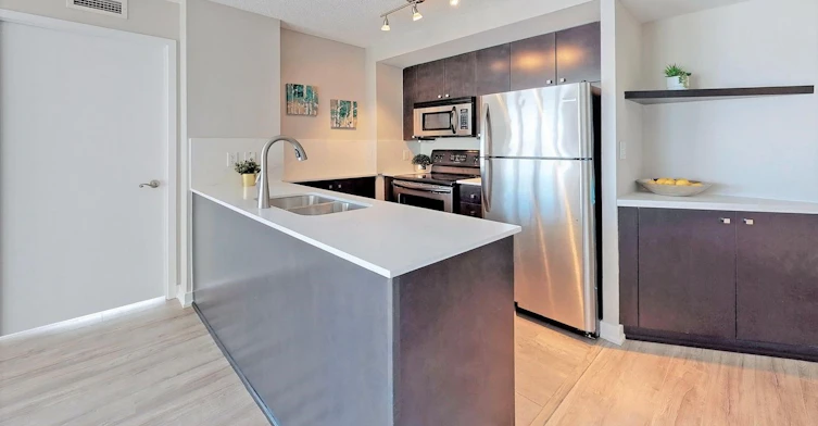3910-11 Brunel Court, Toronto, ON, M5V 3Y3 - 9