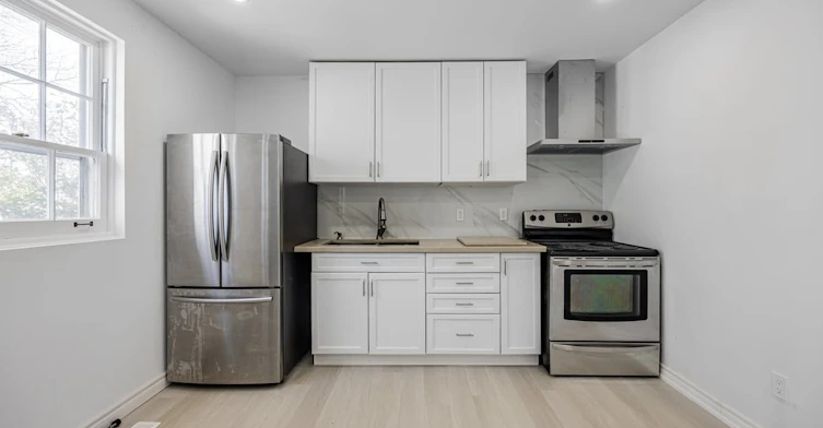 A(Upper-54 Tuscarora Drive, Toronto, ON, M2H 2K3 - 9