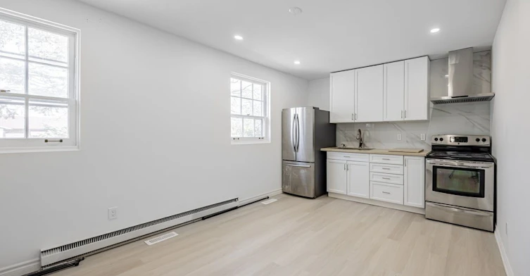 A(Upper-54 Tuscarora Drive, Toronto, ON, M2H 2K3 - 7