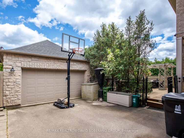 17 Marwill Street, Toronto, ON, M3H 3L2 - 42