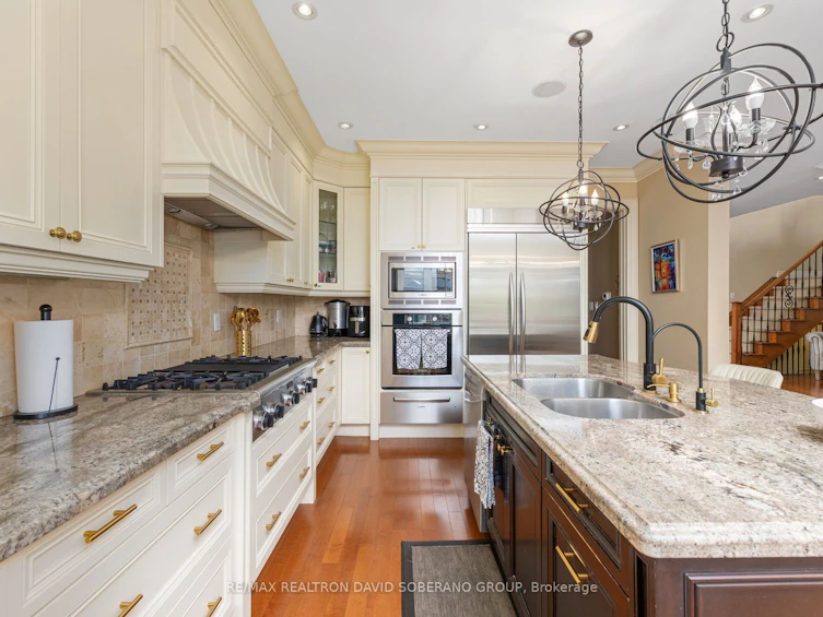 17 Marwill Street, Toronto, ON, M3H 3L2 - 14