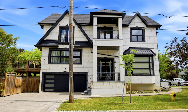 138 Almore Avenue