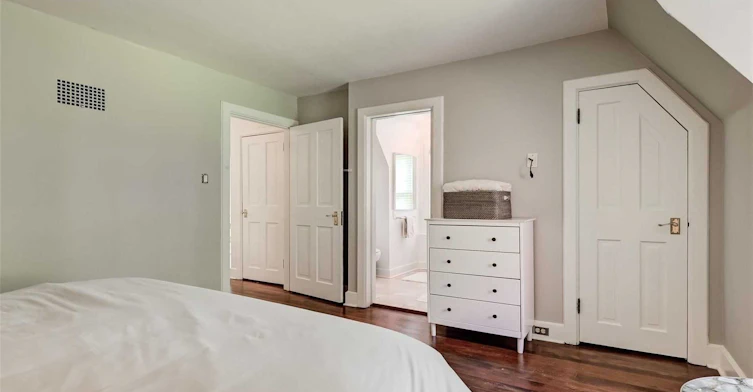 23 Donwoods Drive, Toronto, ON, M4N 2E9 - 23