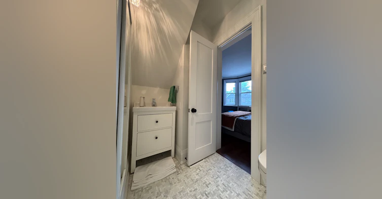 47 Vermont Avenue, Toronto, ON, M6G 2P6 - 25