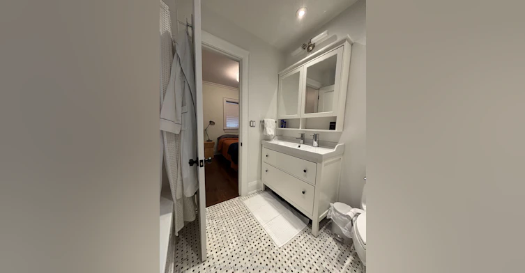 47 Vermont Avenue, Toronto, ON, M6G 2P6 - 36
