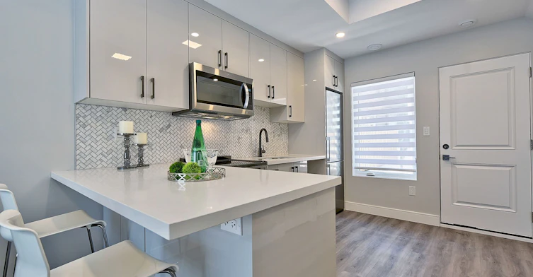 4-131 Brock Avenue, Toronto, ON, M6K 2L5 - 8