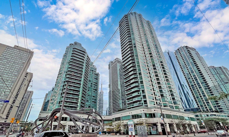 1706-10 Yonge Street