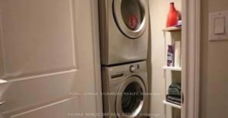 Lower-45 Briar Hill Avenue, Toronto, ON, M4R 1H7 - 8