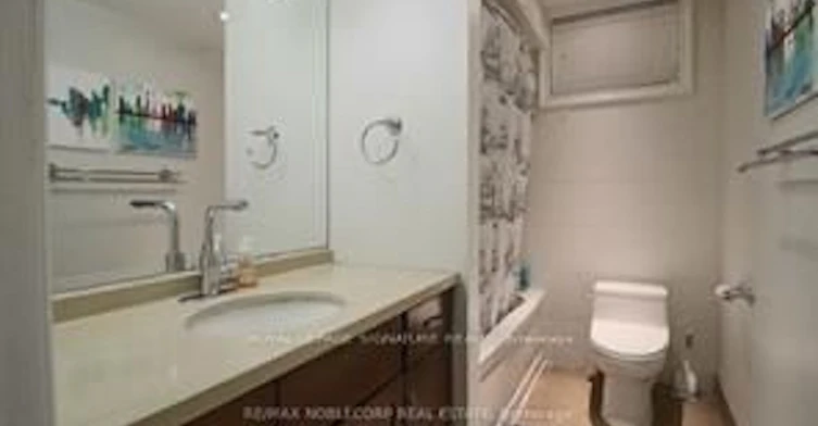 Lower-45 Briar Hill Avenue, Toronto, ON, M4R 1H7 - 9