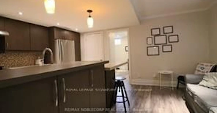 Lower-45 Briar Hill Avenue, Toronto, ON, M4R 1H7 - 3