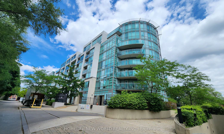 404-3830 Bathurst Street