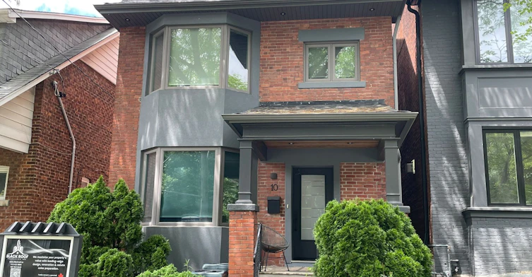Lower-10 Wilfrid Avenue, Toronto, ON, M4S 2H9