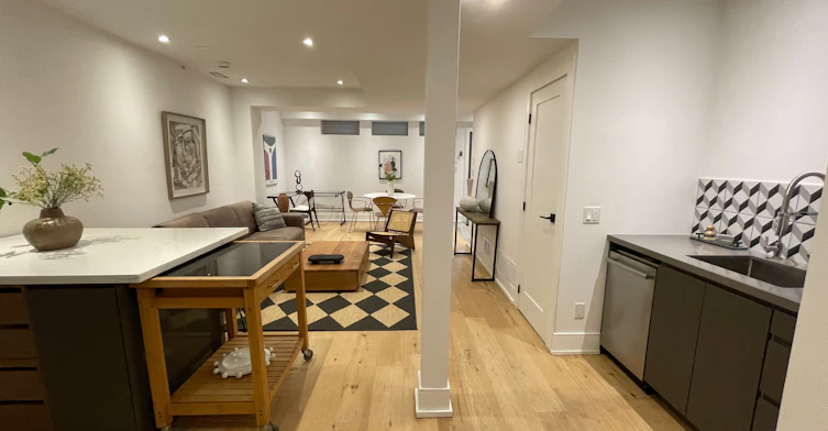 Lower-10 Wilfrid Avenue, Toronto, ON, M4S 2H9 - 13