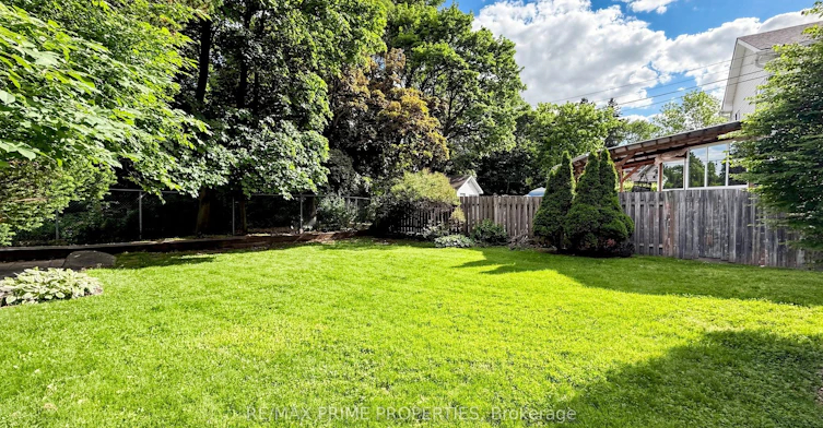 33 Irvington Crescent, Toronto, ON, M2N 2Z2 - 34