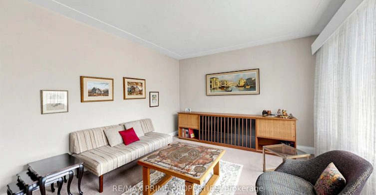 33 Irvington Crescent, Toronto, ON, M2N 2Z2 - 4