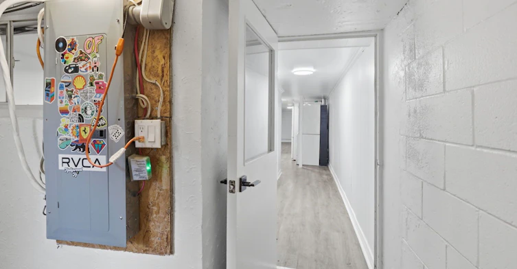 Bsmt-284 Euclid Avenue, Toronto, ON, M6J 2K2 - 4
