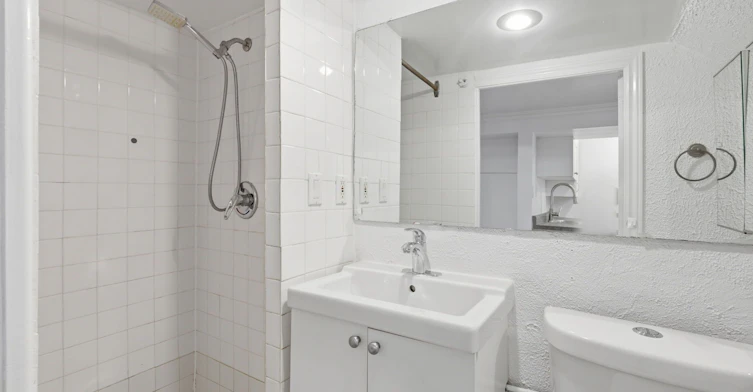 Bsmt-284 Euclid Avenue, Toronto, ON, M6J 2K2 - 13