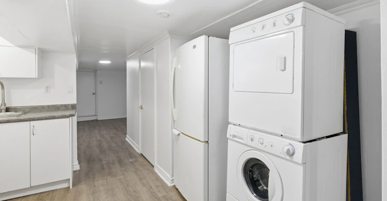 Bsmt-284 Euclid Avenue, Toronto, ON, M6J 2K2 - 9